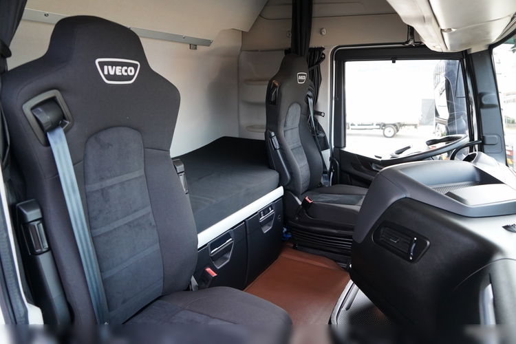 Iveco S-WAY / 490 / RETARDER / KLIMA POSTOJOWA / 2023 R  zdjęcie 36