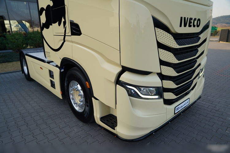 Iveco S-WAY / 570 / RETARDER / KLIMATYZACJA POSTOJOWA / CAŁA NA PODUSZKACH / OPONY 100% / ALUFELGI / SKÓRY / zdjęcie 10