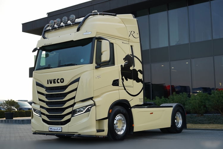 Iveco S-WAY / 570 / RETARDER / KLIMATYZACJA POSTOJOWA / CAŁA NA PODUSZKACH / OPONY 100% / ALUFELGI / SKÓRY / zdjęcie 5