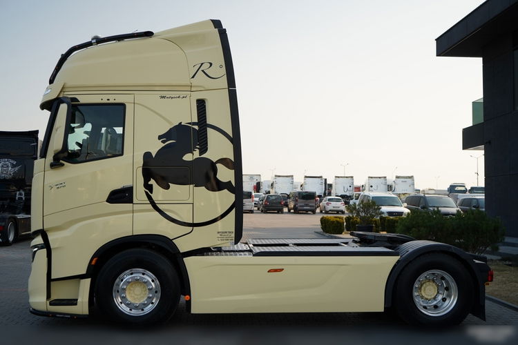 Iveco S-WAY / 570 / RETARDER / KLIMATYZACJA POSTOJOWA / CAŁA NA PODUSZKACH / OPONY 100% / ALUFELGI / SKÓRY / zdjęcie 6