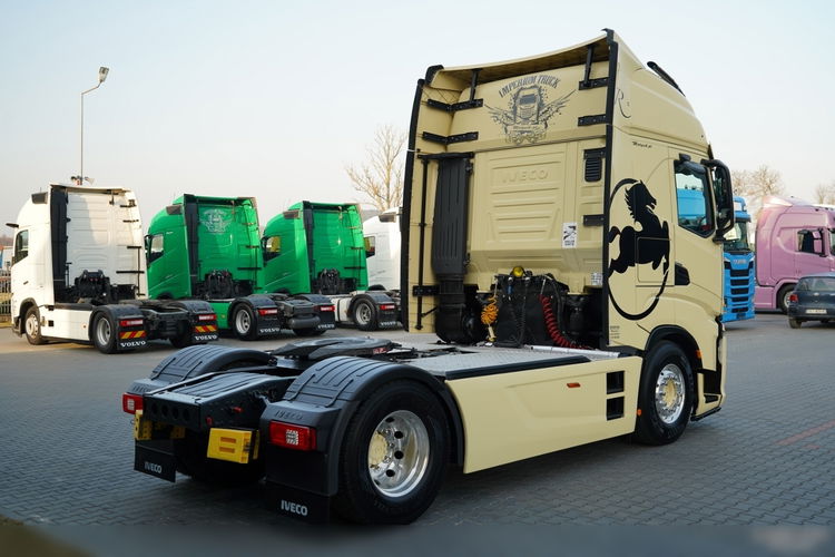 Iveco S-WAY / 570 / RETARDER / KLIMATYZACJA POSTOJOWA / CAŁA NA PODUSZKACH / OPONY 100% / ALUFELGI / SKÓRY / zdjęcie 8