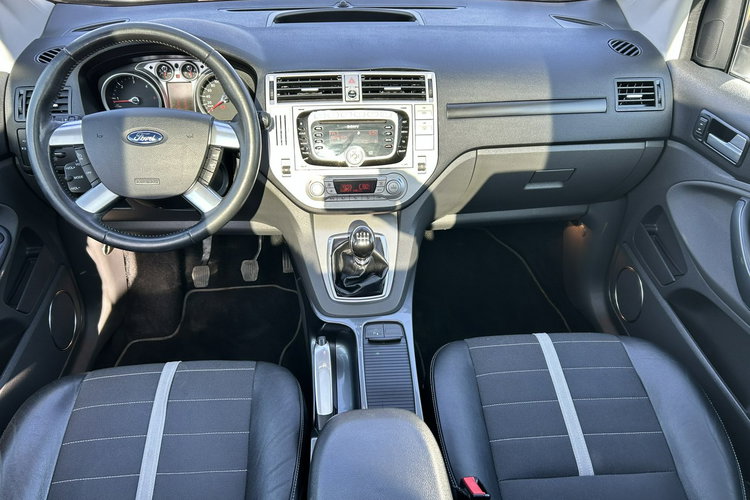 Ford Kuga zdjęcie 12