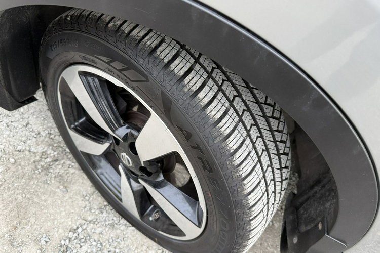 Nissan Qashqai Nowy Rozrząd . . Panorama dach . Niski przebieg. zdjęcie 10