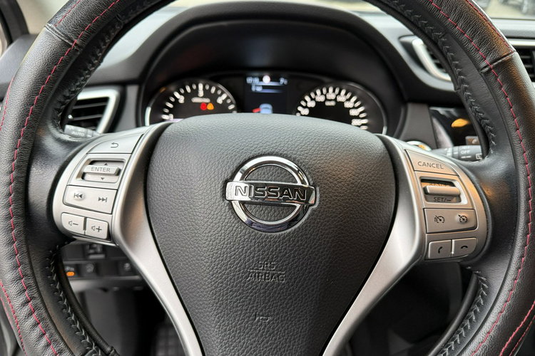 Nissan Qashqai Nowy Rozrząd . . Panorama dach . Niski przebieg. zdjęcie 18