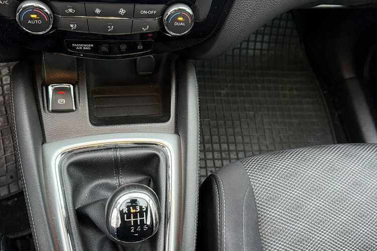 Nissan Qashqai Nowy Rozrząd . . Panorama dach . Niski przebieg. zdjęcie 22