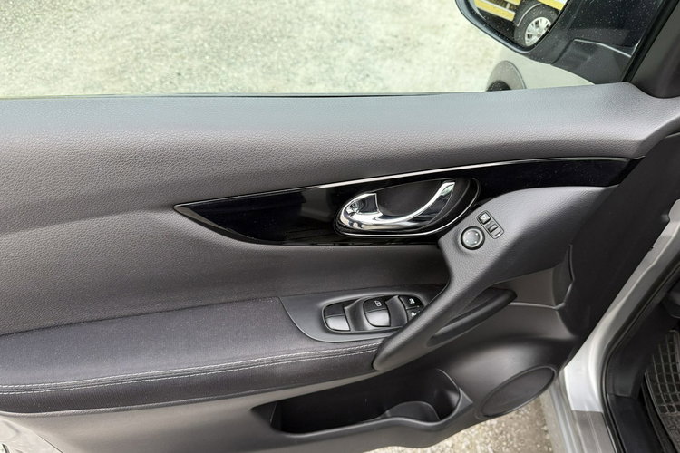 Nissan Qashqai Nowy Rozrząd . . Panorama dach . Niski przebieg. zdjęcie 24