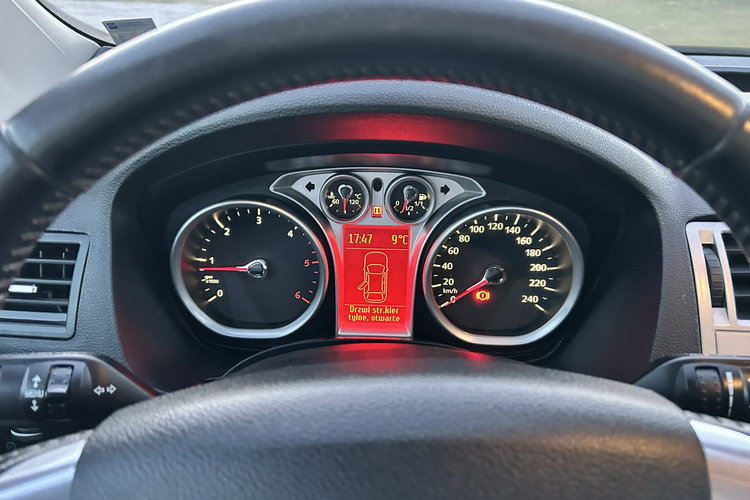 Ford Kuga zdjęcie 13