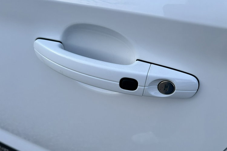 Ford Kuga zdjęcie 19