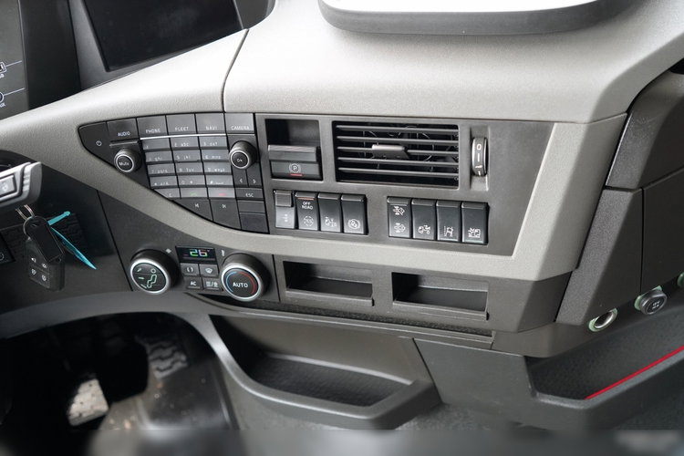 Volvo FH 540 / RETARDER / KLIMATYZACJA POSTOJOWA / I-SHIFT / EURO 6  zdjęcie 24