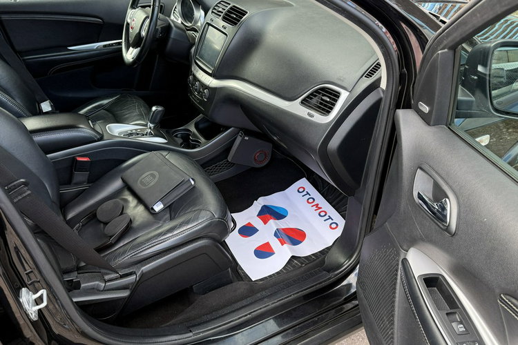Fiat Freemont 2.0d Multijet 4x4 black code full opcja dvd Navi kamera skóry 1.r.gwar zdjęcie 13