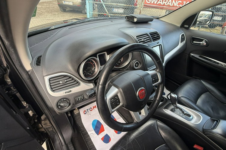 Fiat Freemont 2.0d Multijet 4x4 black code full opcja dvd Navi kamera skóry 1.r.gwar zdjęcie 24