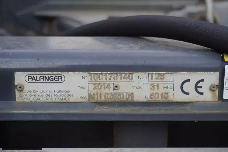 Mercedes Arocs 3251 8x4 / Hakowiec Palfinger T26 / Kabina sypialna / 2 osie skrętne zdjęcie 11