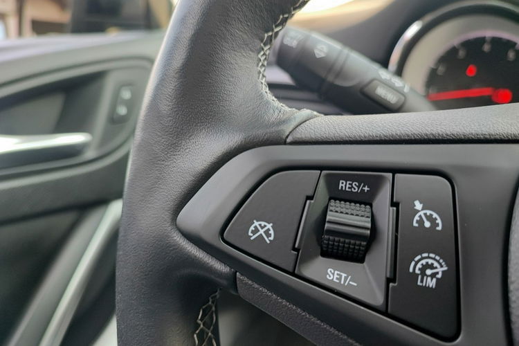 Opel Astra Sports Tourer 1.4 Turbo Edition + pełny serwis zdjęcie 9