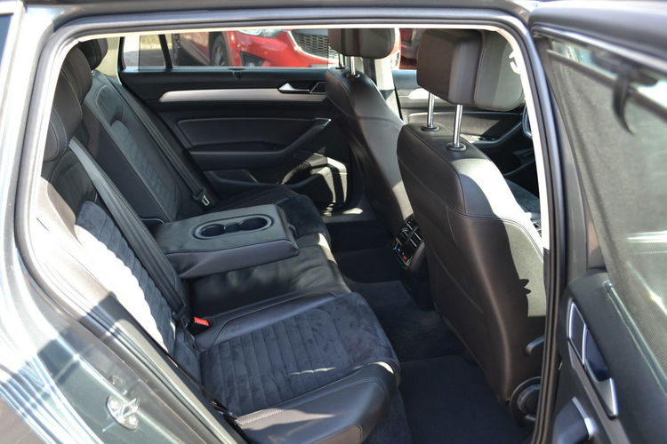 Volkswagen Passat Bardzo Ładny Virtual KeyllessGo LED El. Fotele DSG zdjęcie 13