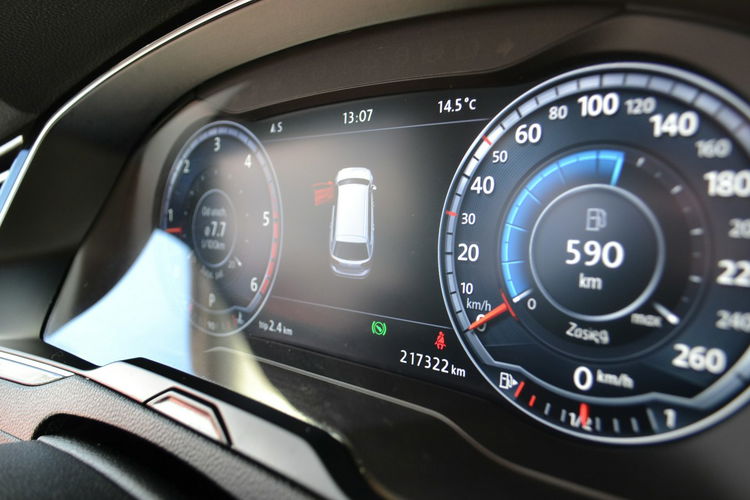 Volkswagen Passat Bardzo Ładny Virtual KeyllessGo LED El. Fotele DSG zdjęcie 17