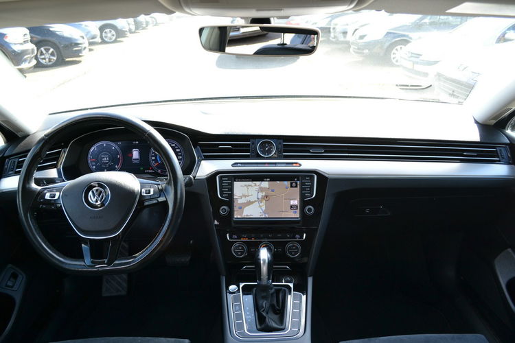 Volkswagen Passat Bardzo Ładny Virtual KeyllessGo LED El. Fotele DSG zdjęcie 21