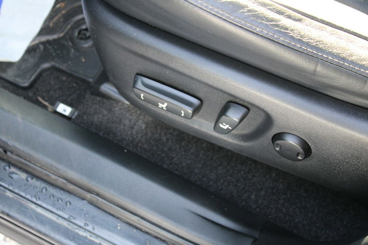 Toyota RAV-4 Salon Polska skóra automat 4WD zdjęcie 18