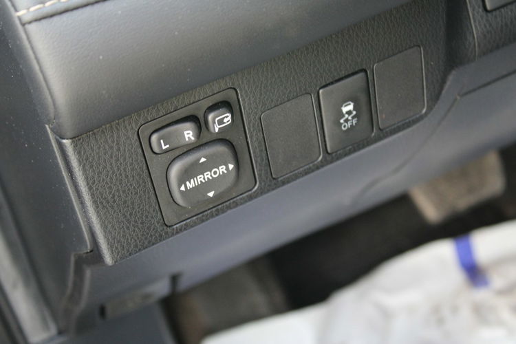 Toyota RAV-4 Salon Polska skóra automat 4WD zdjęcie 19