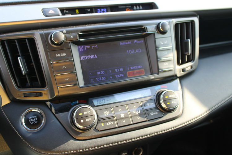 Toyota RAV-4 Salon Polska skóra automat 4WD zdjęcie 26
