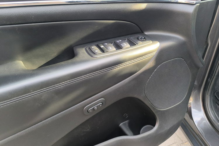 Jeep Grand Cherokee 3.6i V6 286KM 4x4 Limited Kamera Skóra Panorama zdjęcie 27