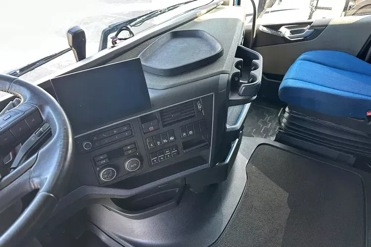 Volvo FH zdjęcie 11