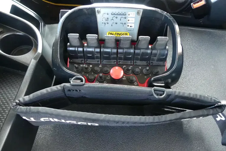 Iveco TRAKKER 450 / 8x4 / EURO 6 / HDS PALFINGER PK 22002-EH / NISKI PRZEBIEG / zdjęcie 26