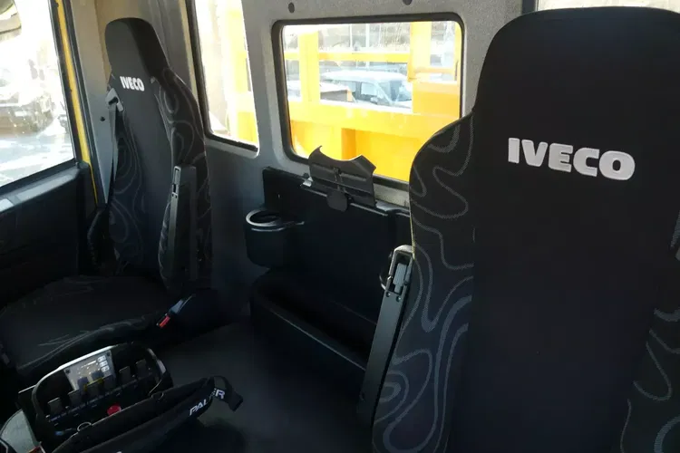 Iveco TRAKKER 450 / 8x4 / EURO 6 / HDS PALFINGER PK 22002-EH / NISKI PRZEBIEG / zdjęcie 29