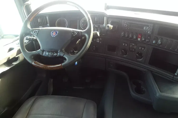 Scania G410 / EURO 6 / STANDARD / OPTICRUISE / RETARDER / zdjęcie 29