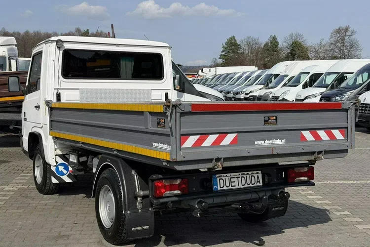 Mercedes MB 100 zdjęcie 48