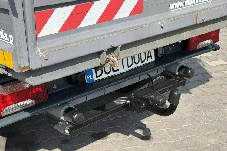 Mercedes MB 100 zdjęcie 49