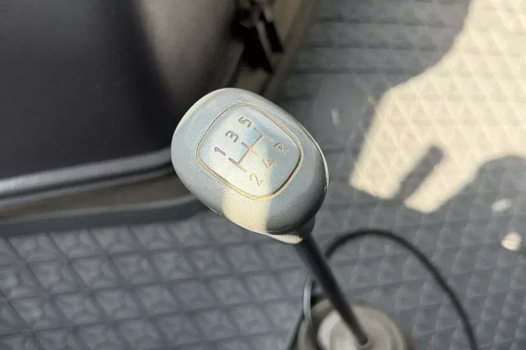 Mercedes MB 100 zdjęcie 55