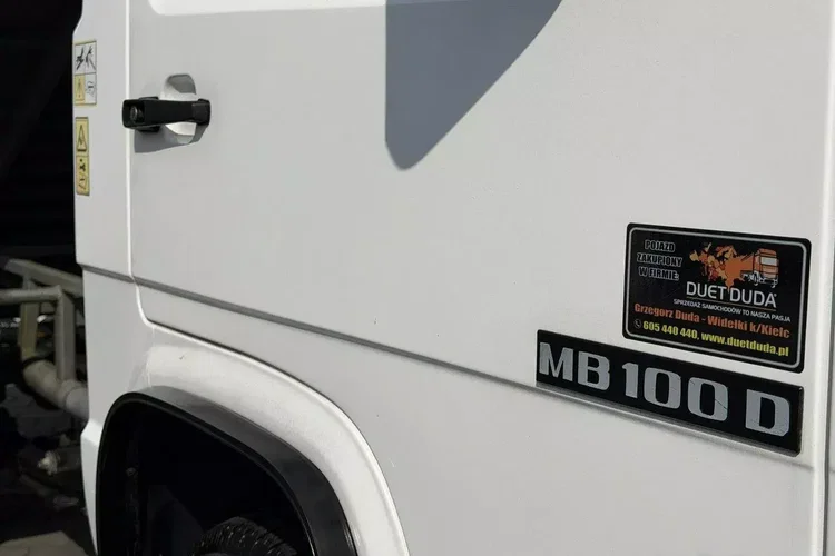 Mercedes MB 100 zdjęcie 32