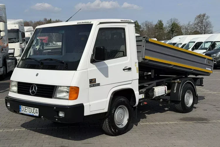 Mercedes MB 100 zdjęcie 35