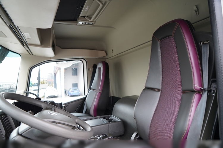Volvo FMX 460 / 8x4 / GRUSZKA 9m3 / BETONOMIESZARKA / SCHWING STETTER / 9 M3 / I-SHIFT/ ALUFELGI / EURO 6 zdjęcie 33