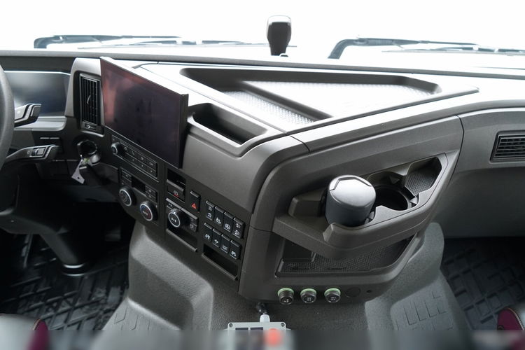 Volvo FMX 460 / 8x4 / GRUSZKA 9m3 / BETONOMIESZARKA / SCHWING STETTER / 9 M3 / I-SHIFT/ ALUFELGI / EURO 6 zdjęcie 37