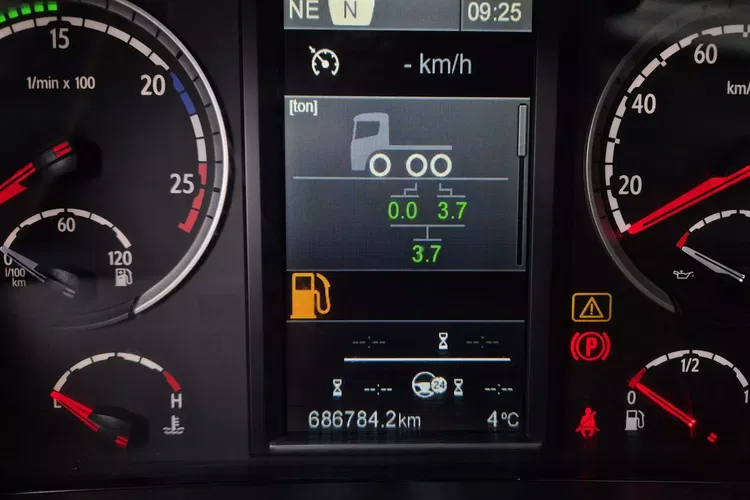 Scania R410 zdjęcie 32