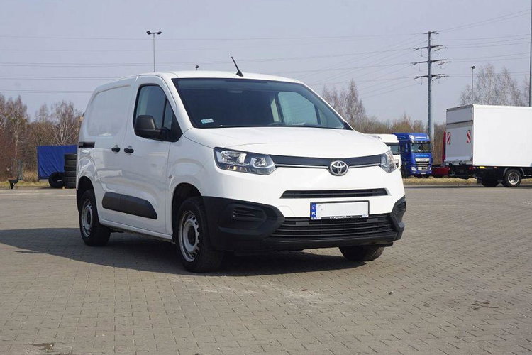 TOYOTA PROACE CITY zdjęcie 2