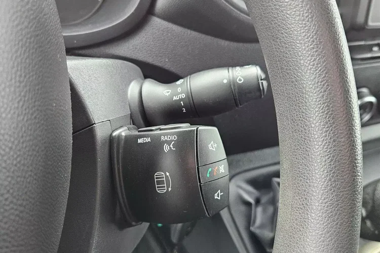 Renault Master L2H2 59999zł NETTO 2.3dCi/136KM zdjęcie 23