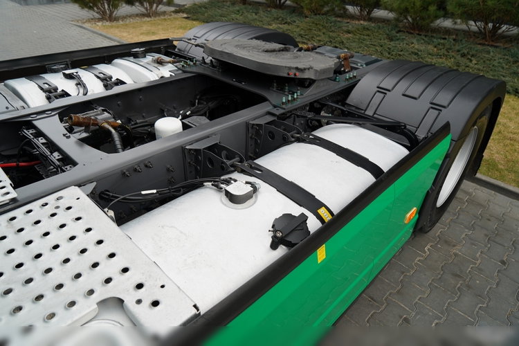 Volvo FH 500 / I-SAVE / HYDRAULIKA / RETARDER / KLIMATYZACJA POSTOJOWA / 399 TYS KM / I- SHFIT / TV / NOWY MODEL zdjęcie 11