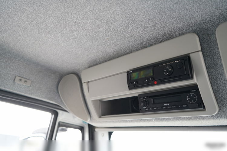 Iveco 180E25 / 4X2 / SKRZYNIOWY 7, 5m + HDS HYVA HB150X MAX UDŹWIG 5 200KG / STEROWNIE RADIOWE  / ROTATOR / AUTOMAT  zdjęcie 35