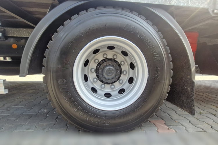 Iveco 180E25 / 4X2 / SKRZYNIOWY 7, 5m + HDS HYVA HB150X MAX UDŹWIG 5 200KG / STEROWNIE RADIOWE  / ROTATOR / AUTOMAT  zdjęcie 43