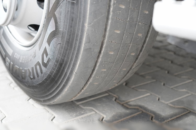 MAN TGS 26.400 / 6X4 / 2 STRONNA WYWROTKA / HYDROBURTA / AUTOMAT / EURO 6 zdjęcie 29