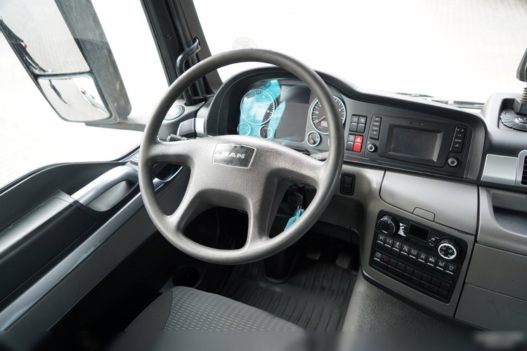 MAN TGS 26.400 / 6X4 / 2 STRONNA WYWROTKA / HYDROBURTA / AUTOMAT / EURO 6 zdjęcie 41