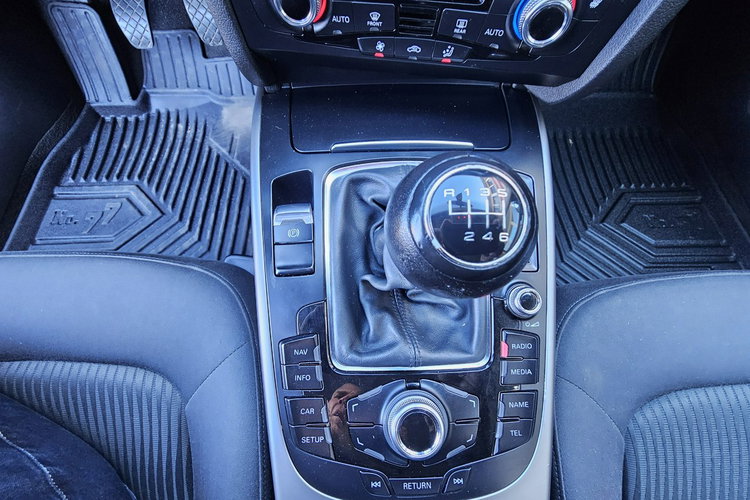 Audi A4 zdjęcie 22
