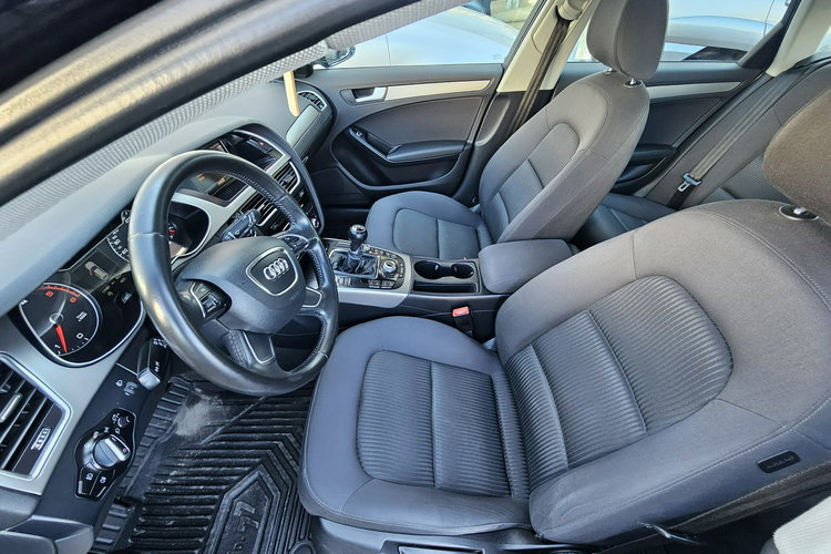 Audi A4 zdjęcie 28