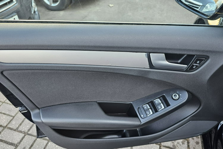 Audi A4 zdjęcie 29