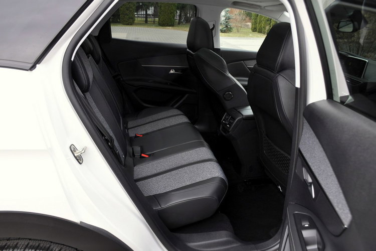 Peugeot 3008 1.5HDI(131KM) Virtual Led Panorama Skóry Android Kamera360 Alu18"ASO zdjęcie 19