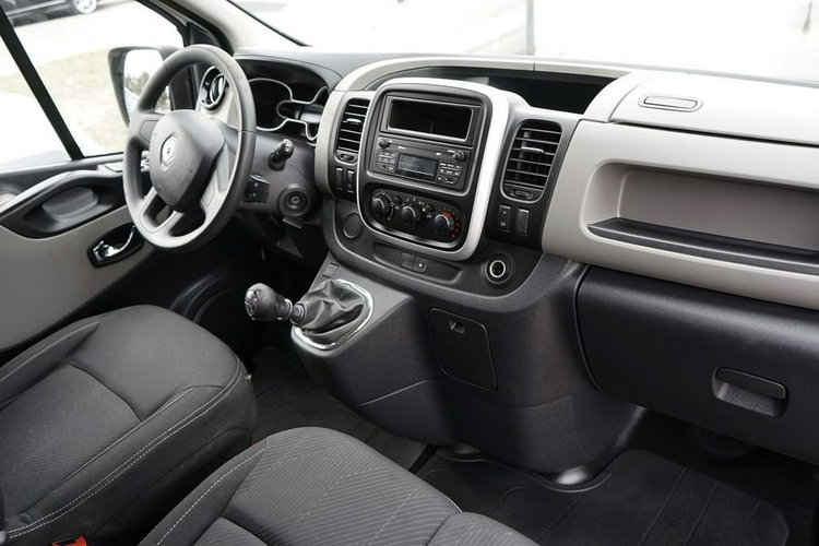 Renault Trafic 1.6DCI Klima, 102tys.km, serwis, 100%, 2019r. zdjęcie 20