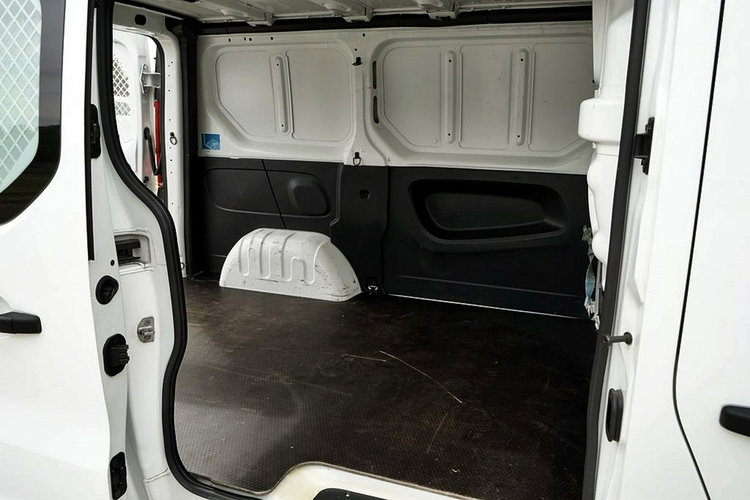 Renault Trafic 1.6DCI Klima, 102tys.km, serwis, 100%, 2019r. zdjęcie 24