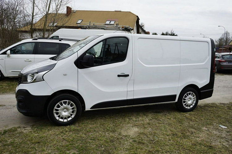 Renault Trafic 1.6DCI Klima, 102tys.km, serwis, 100%, 2019r. zdjęcie 8